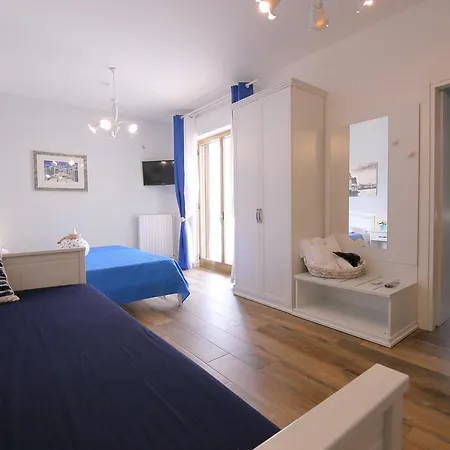 Couette-café Amata Puglia 3*